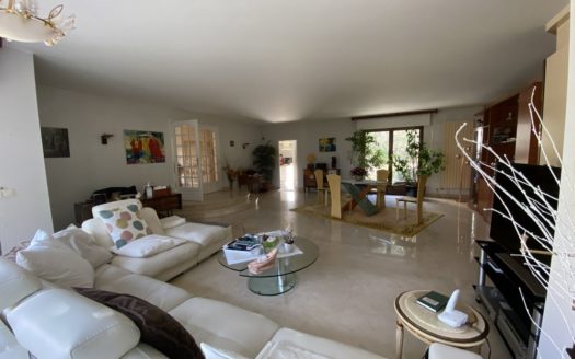 VILLA CONTEMPORAINE
