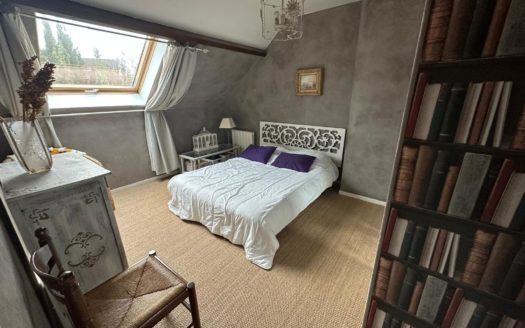 LIVRY-GARGAN PROCHE GARE ET COMMERCES