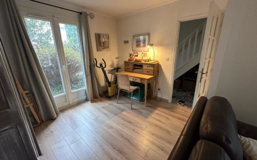 LIVRY-GARGAN PROCHE GARE ET COMMERCES